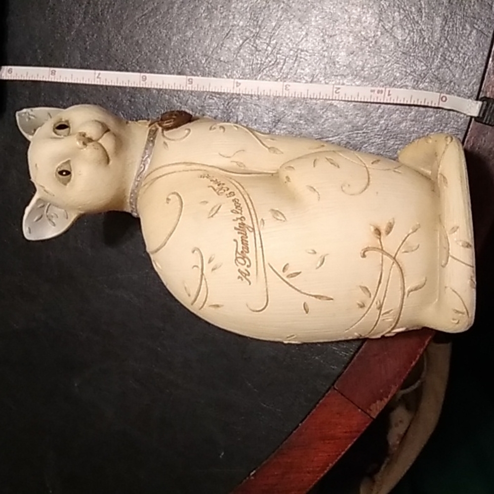 Elements 8" Family Cat figurine 2007. 82082 Barbra Mcdonald